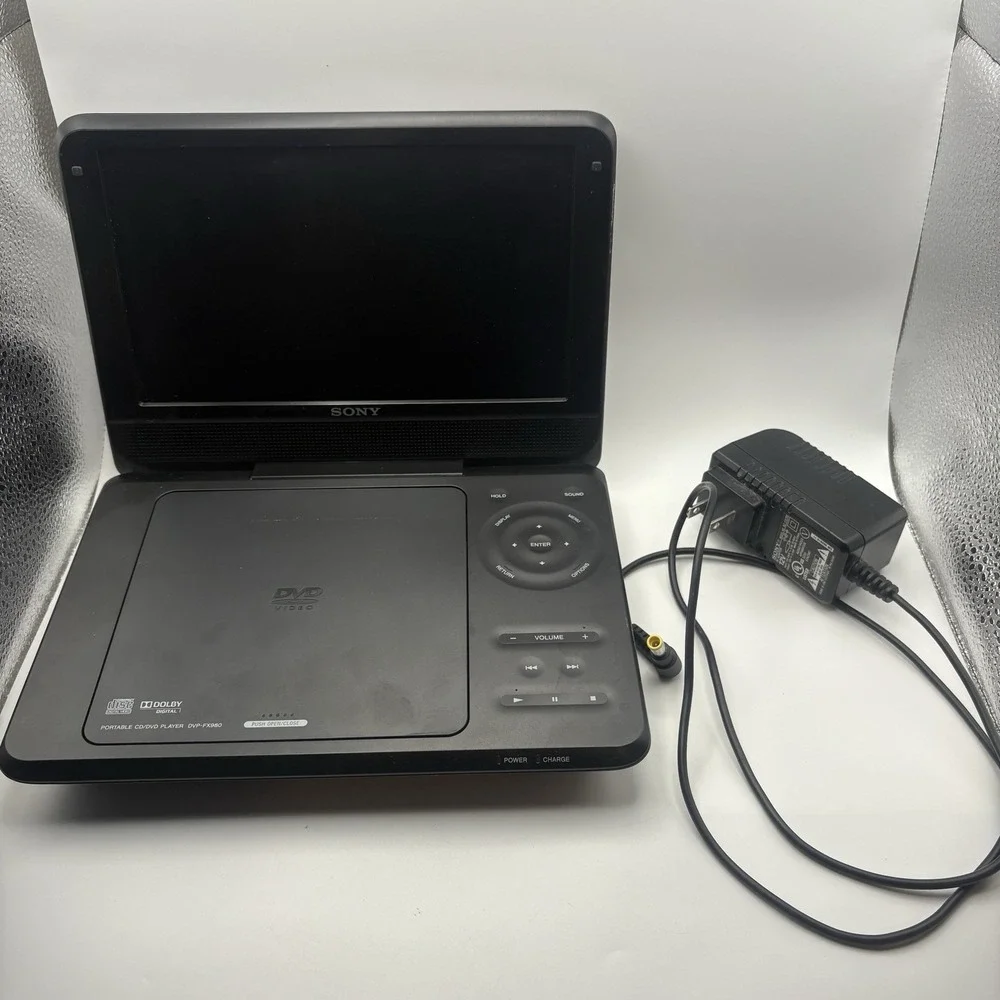 Sony DVP-FX980 Portable DVD Player 9 Inch Widescreen CD MP3 Black WORKS W/ Cord